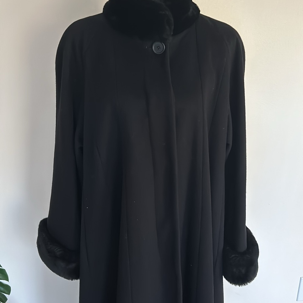 Rare Vintage Fur Collared Wool Winter Trenchcoat - Picture 9 of 9